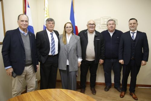 Abella asistió al acto de asunción del nuevo presidente de la Junta Departamental de Maldonado