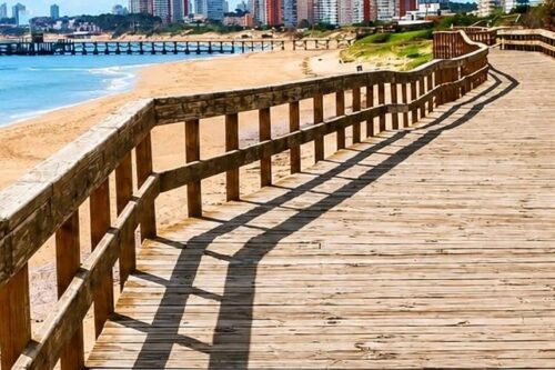 Accesos a pasarela de Playa Mansa llevarán los nombres de Ricardo Espalter y Alberto Olmedo