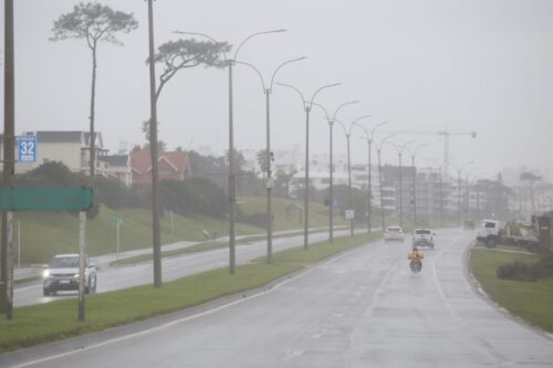 Maldonado está alerta ante pronósticos oficiales y CECOED atento para respuesta coordinada junto a SINAE; evacuados y recomendaciones a seguir
