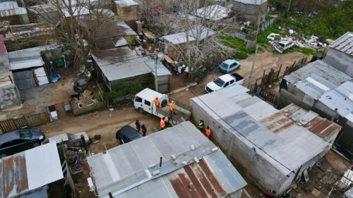 IDM aceleró el realojo de una familia evacuada en Los Eucaliptus durante la alerta roja